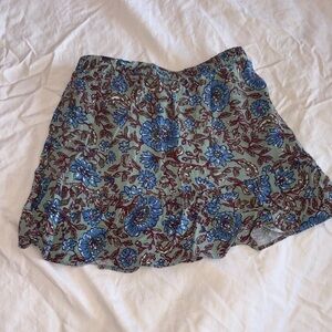 btween Green Floral Mini Skirt with Blue Blooms